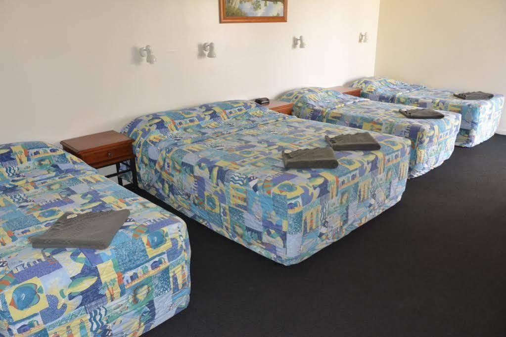 Charleville Waltzing Matilda Motor Inn Kültér fotó