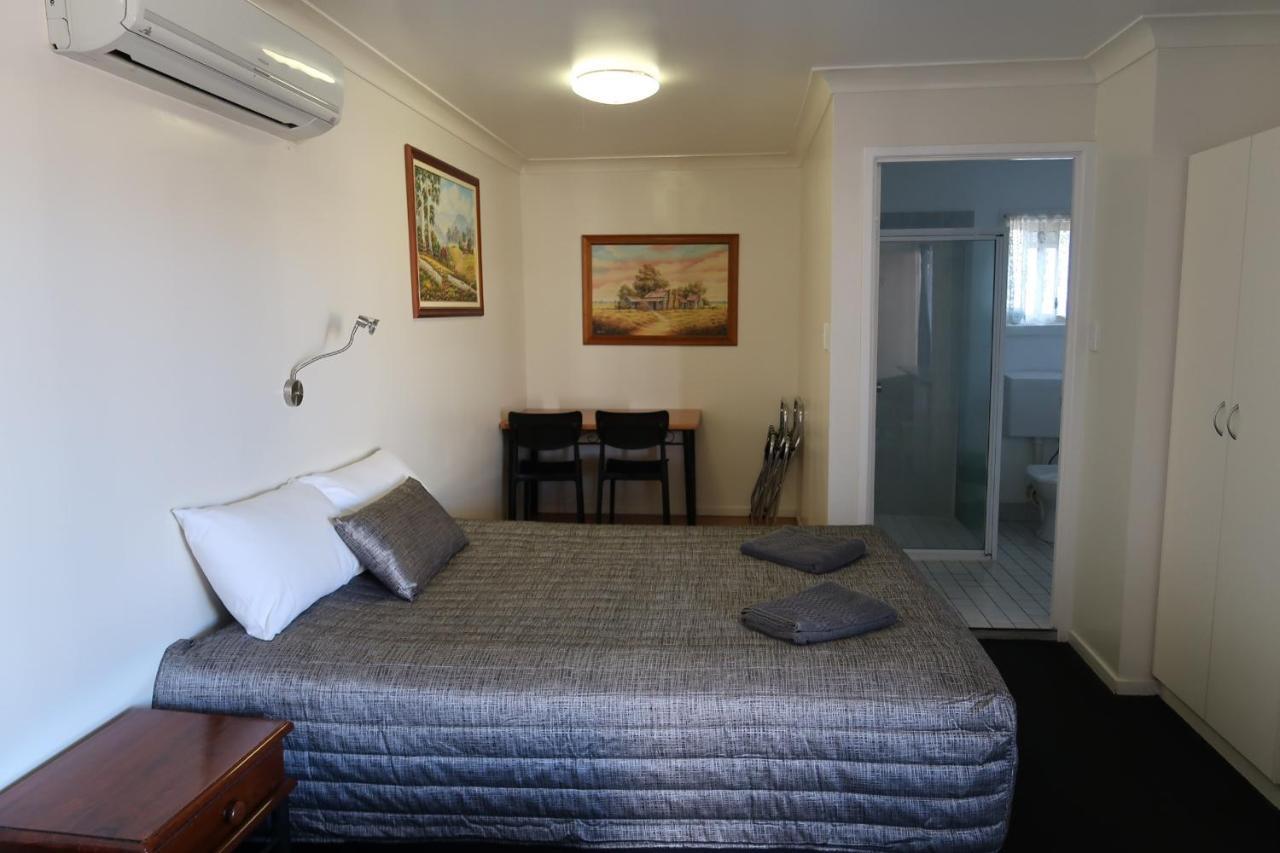 Charleville Waltzing Matilda Motor Inn Kültér fotó
