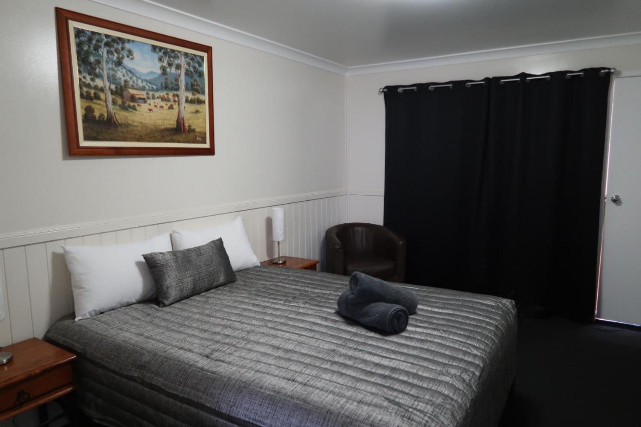 Charleville Waltzing Matilda Motor Inn Kültér fotó