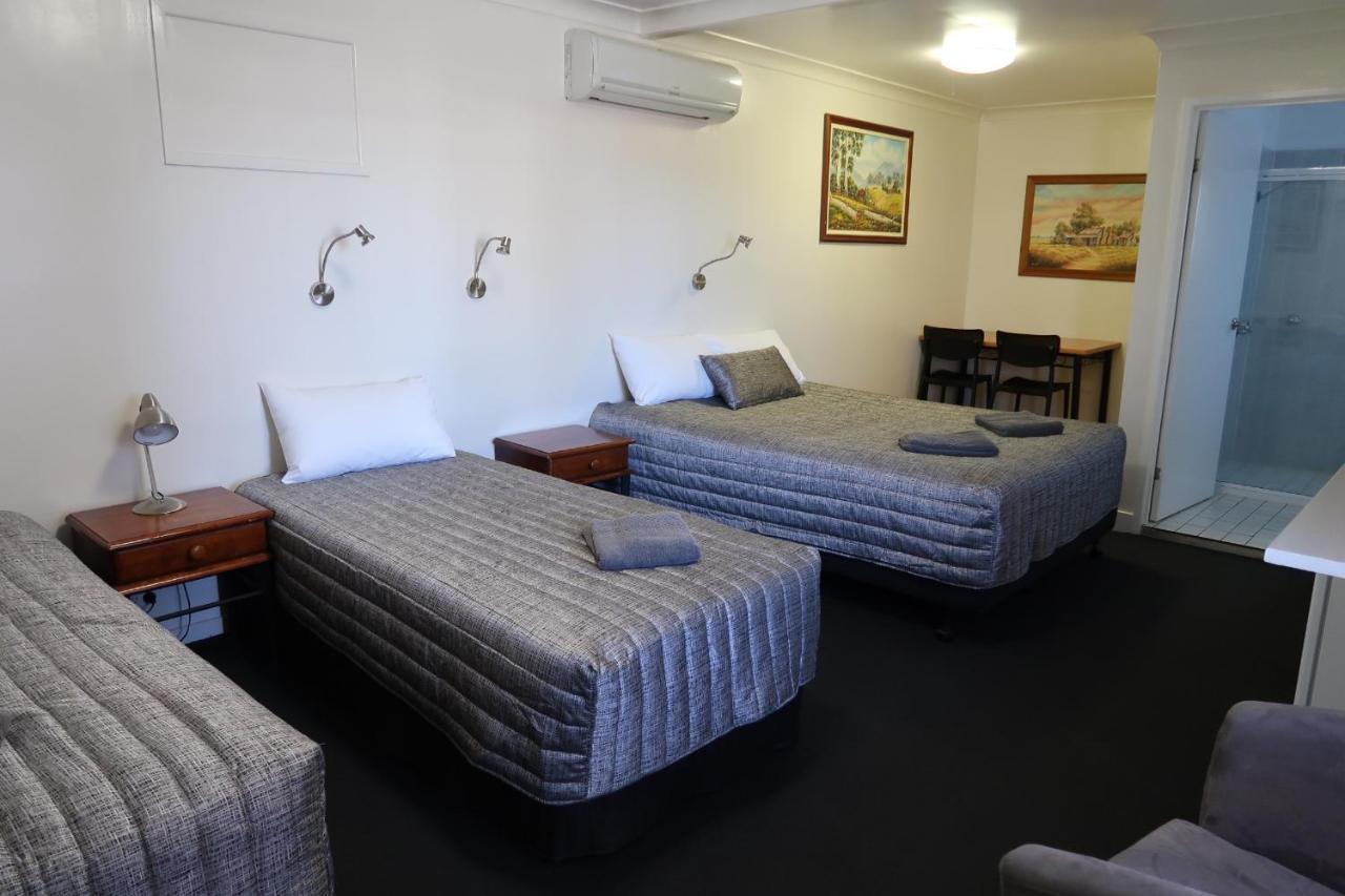 Charleville Waltzing Matilda Motor Inn Kültér fotó