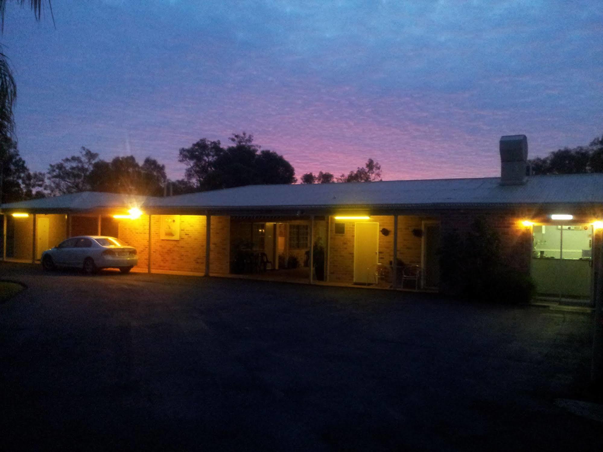 Charleville Waltzing Matilda Motor Inn Kültér fotó